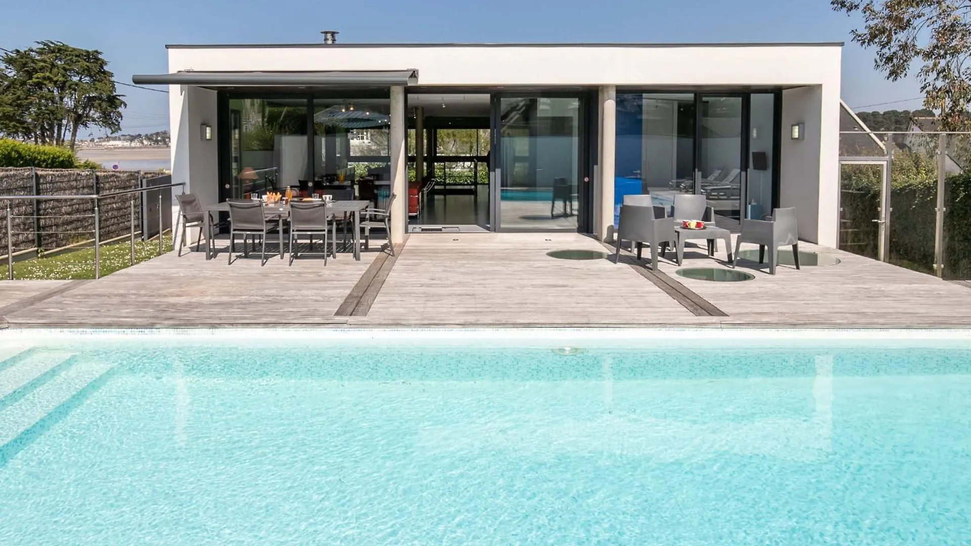 Holiday Home Villa De La Baie By Interhome Locquirec